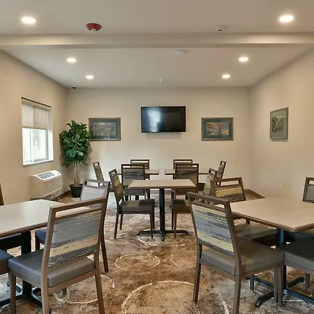 Grandstay Hotel & Suites 